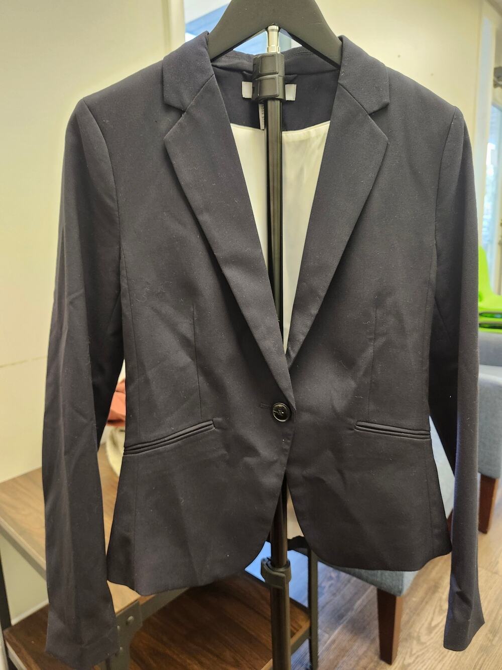 H&M Women’s Black Blazer Single-Breasted Notch Lapel Lined Sz 6 RN101255